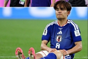 板倉滉談久保建英傷情：他跟我說今天情況更加穩定，希望只是輕傷