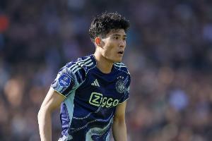 記者：富安健洋不太可能留在阿賈克斯，有英超隊在世界杯考察他