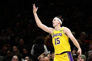落選秀逆襲！薪資專(zhuān)家：里夫斯下賽季薪資將排NBA后衛(wèi)第16位！