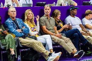 重磅小九NBA好用嗎首發(fā)陣容_重磅小九NBA好用嗎首發(fā)陣容在線觀看_免費看直播
