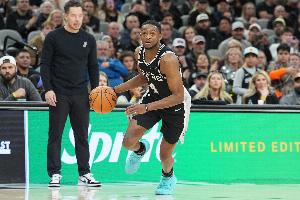 阿里納斯：福克斯迷失是馬刺教練組的問題 第四節沒有決勝戰術