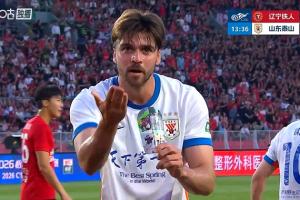 泰山客場1-0領先！前場配合后謝文能下底助攻，澤卡包抄臥射破門