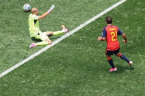 本屆世界杯到目前為止，僅西班牙和墨西哥仍未失球