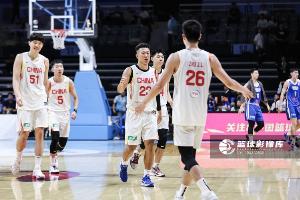 媒體人：中國男籃今天中午啟程回國 休整一下然后開總結會