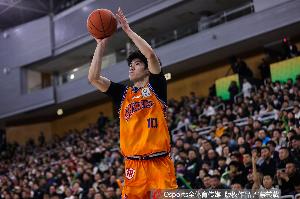上海隊(duì)記：偰李永煒將結(jié)束美國特訓(xùn) 前往中國男籃報(bào)道