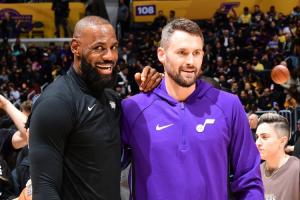 實時樂球NBA飛機上看比分預(yù)測_實時樂球NBA飛機上看比分預(yù)測在線觀看_免費看直播