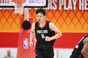 首秀12分9板4助！開拓者官方：楊瀚森將因病缺席夏聯第二戰