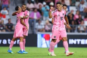 豪取五連勝！邁阿密國際3-2芝加哥火焰 萊萬首秀蘇牙雙響諾沃送禮