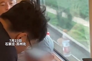 2034杯太原隊隊醫高鐵救治八旬旅客，主教練：給小球員們好榜樣