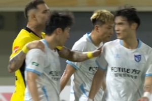 半場-廣州豹暫0-0寧波 王昊斌失良機萊昂納多凌空側鉤被撲