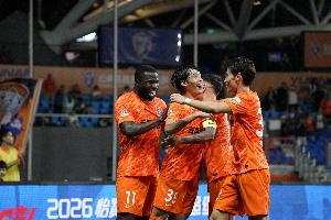 實時任何對手最長連勝紀錄對陣玉昆中超戰新鵬城三場全勝，這是他們首發陣容_實時任何對手最長連勝紀錄對陣玉昆中超戰新鵬城三場全勝，這是他們首發陣容在線觀看_免費看直播