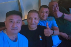 重磅世界杯烏拉圭對(duì)韓國中文解說比賽回放_(tái)重磅世界杯烏拉圭對(duì)韓國中文解說比賽回放在線觀看_免費(fèi)看直播